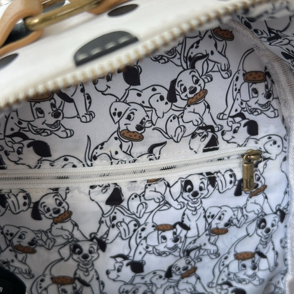 Disney’s 101 Dalmatian cookie backpack in Brown’s white and black like new - Picture 8 of 9
